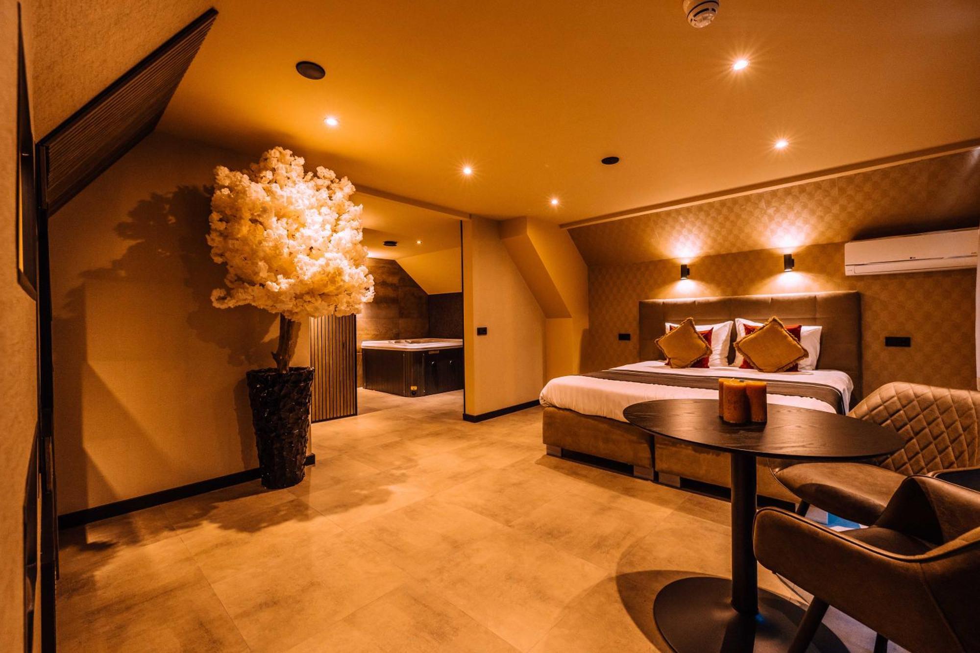 Hotel Buren Buren  외부 사진